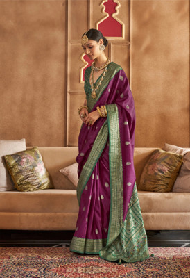 AVANSHEE Self Design Patola Silk Blend Saree(Magenta)