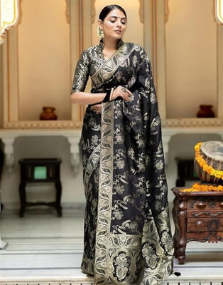 Samah Woven, Self Design Kanjivaram Art Silk Saree(Black, Gold)