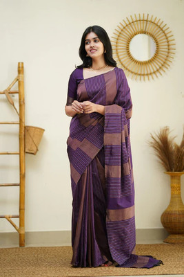 Priva Fashion Woven Banarasi Silk Blend Saree(Purple)