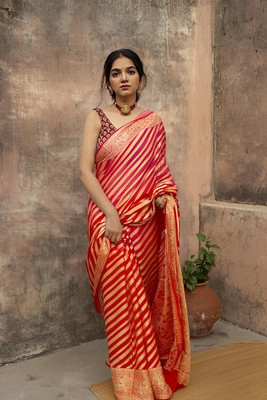 Julee Embellished Banarasi Jacquard Saree(Red)