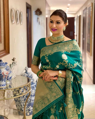 PTZ Woven Banarasi Pure Silk Saree(Green)