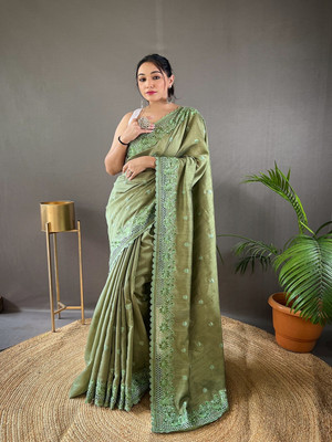 SGF11 Self Design Handloom Silk Blend Saree(Green)