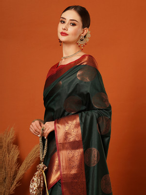 yourwish Embellished, Woven Bollywood Pure Silk, Jacquard Saree(Dark Green, Red, Gold)