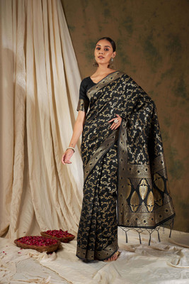 Divastri Self Design Banarasi Silk Blend Saree(Black)
