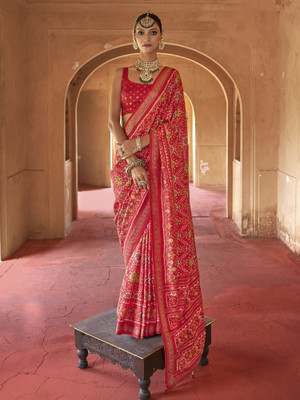 Elora Printed Patola Silk Blend Saree(Red)