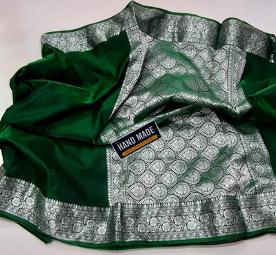 Anabiya collection Woven Banarasi Pure Silk Saree(Green)
