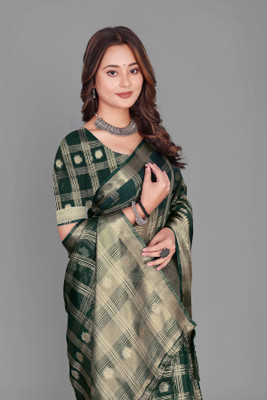 Aarunika LGF Solid/Plain Bollywood Organza Saree(Green)