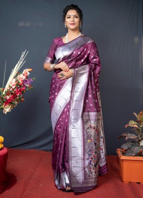 BAMOOLA FASHION Self Design, Geometric Print, Temple Border, Woven Banarasi Jacquard Saree(Purple)