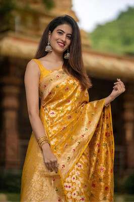 MAHADEV DESIGN Woven, Self Design Banarasi Pure Silk Saree(Yellow)