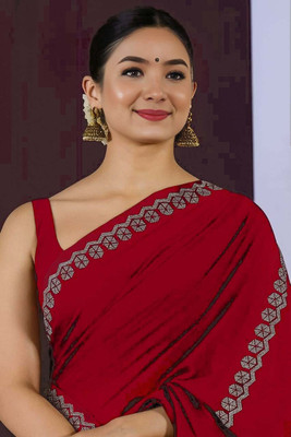 Shrilaxmisari Embellished Bollywood Georgette Saree(Red)