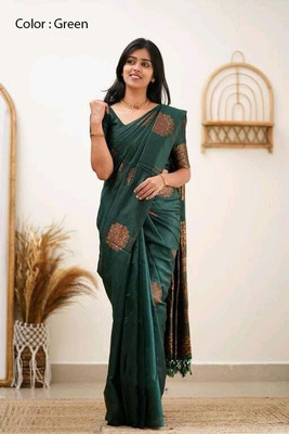 Amrut Collection Woven Banarasi Silk Blend Saree(Dark Green)