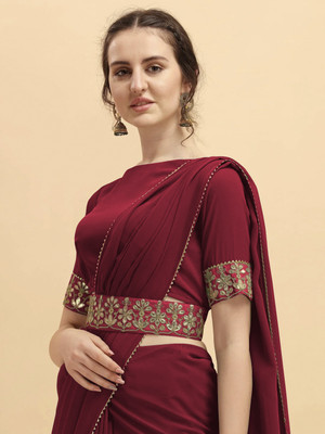 Vihan Fab Striped Bollywood Net Saree(Maroon)
