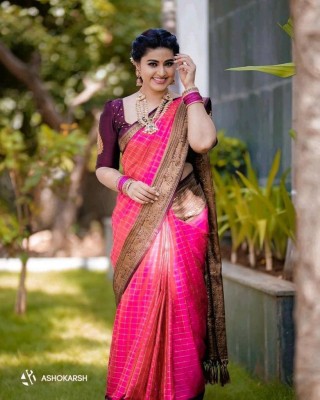 AVANSHEE Self Design, Woven, Embellished, Paisley Kanjivaram Jacquard, Pure Silk Saree(Pink)