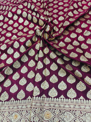 Tilfelle Woven, Embellished, Self Design Banarasi Satin Saree(Maroon)