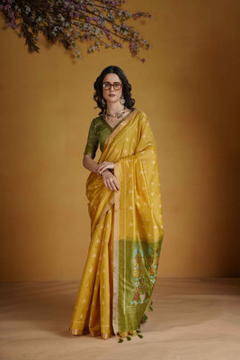 DRAVYA WOMEN Woven, Paisley, Self Design Handloom Jacquard, Art Silk Saree(Yellow, Green)