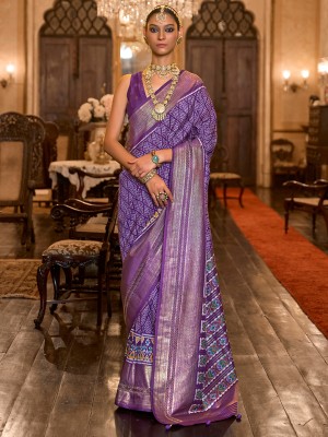 Sareemall Embellished Bollywood Silk Blend Saree(Purple)