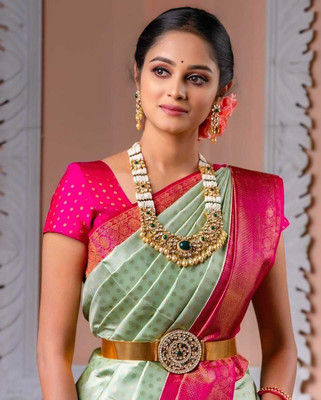 Auora Polka Print, Woven, Self Design Banarasi Pure Silk Saree(Light Green, Pink, Gold)