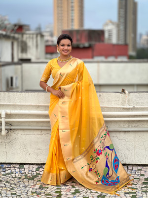 ROOP LAVANYA Woven Paithani Jacquard, Cotton Silk Saree(Yellow)