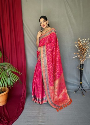 Nimidiya Woven Patola Pure Silk Saree(Pink)