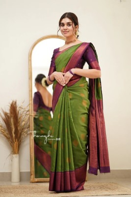 V And V Shop Woven, Printed, Applique, Embellished Kanjivaram Jacquard, Art Silk Saree(Light Green)