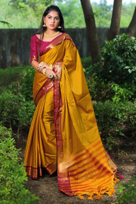 Yizera Woven Kanjivaram Art Silk Saree(Brown)
