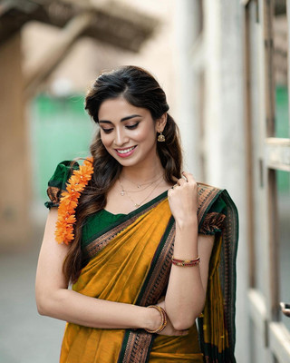 R K INFINITIVE Woven Kanjivaram Jacquard, Art Silk Saree(Multicolor)