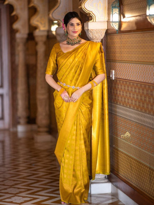 Varda Woven, Self Design Banarasi Art Silk Saree(Gold)