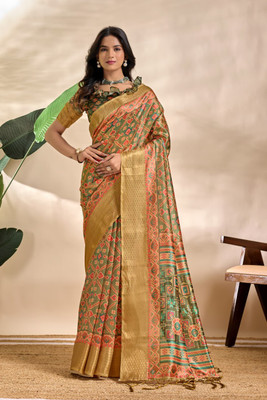 BINAKA FASHION Geometric Print, Woven Daily Wear Silk Blend Saree(Green, Multicolor)