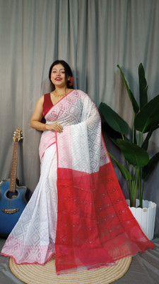maa agameswari Self Design Jamdani Cotton Silk Saree(White)