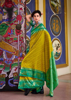 Bansari Textiles Woven, Self Design, Solid/Plain Banarasi Jacquard, Silk Blend Saree(Light Green)