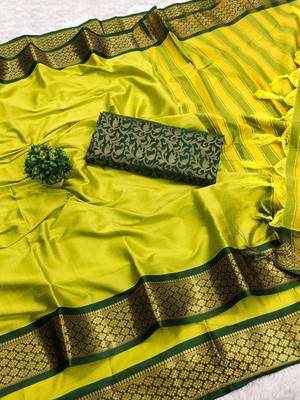 Nimidiya Printed Kanjivaram Silk Blend Saree(Light Green)