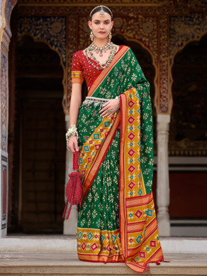 Sareemall Printed Pochampally Silk Blend Saree(Green)