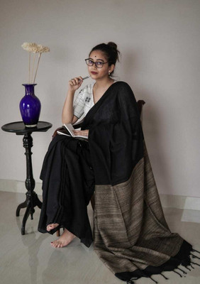 SRIJITA SAREE CENTER Woven Handloom Cotton Blend Saree(Black)