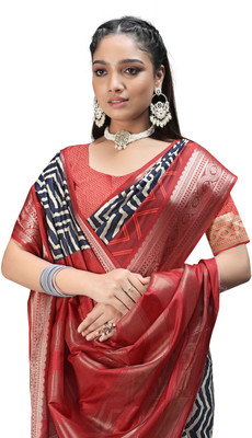 Rashmiwala Digital Print Kalamkari Crepe Saree(Black)