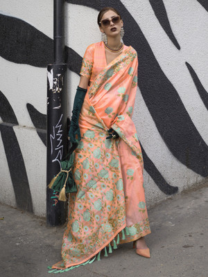 Divastri Printed Banarasi Cotton Blend Saree(Pink)