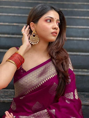 NENCY FASHION Embellished Banarasi Silk Blend, Pure Silk Saree(Magenta)