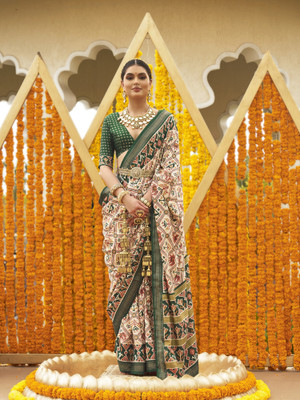 Elora Woven Patola Silk Blend Saree(Green)