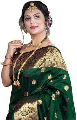 HouseOfCommon Woven Kanjivaram Silk Blend Saree(Dark Green)