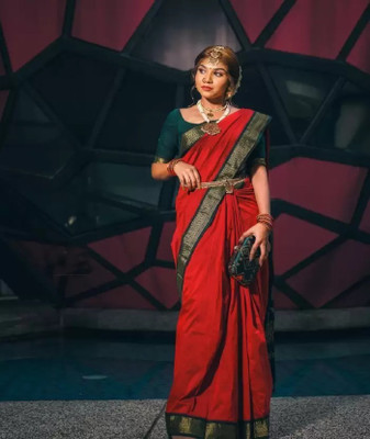 KAKADIYA Woven Kanjivaram Pure Silk Saree(Red, Green)