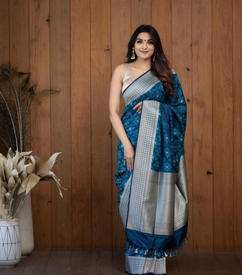 sheladiya Self Design Banarasi Jacquard Saree(Light Blue)