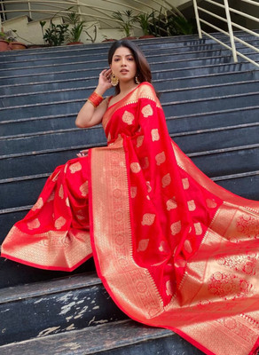 MISS WEARS Self Design Bollywood Silk Blend Saree(Red)