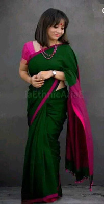 Swapna boutique Solid/Plain Handloom Pure Cotton Saree(Dark Green)
