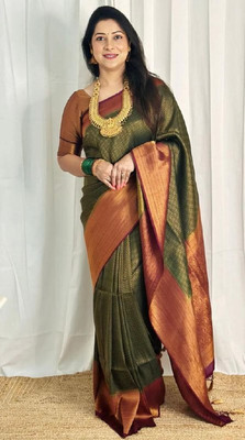 ESOMIC Striped Kanjivaram Pure Silk Saree(Dark Green)