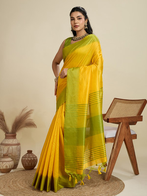 PeachPetals Striped Banarasi Jacquard Saree(Cream, Maroon)