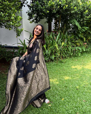 ITALIXENT Woven Banarasi Art Silk Saree(Black)