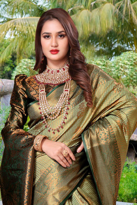 LAVYANSH CREATION Self Design, Woven Banarasi Art Silk, Jacquard Saree(Light Green)