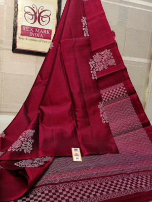 SHWENILA Solid/Plain Assam Silk Pure Silk Saree(Red)
