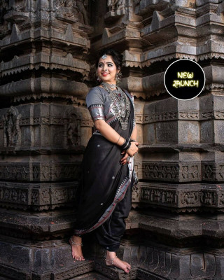 SHWENILA Solid/Plain Assam Silk Pure Silk Saree(Black)