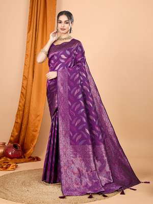 Yogik Creation Floral Print Banarasi Silk Blend Saree(Purple)