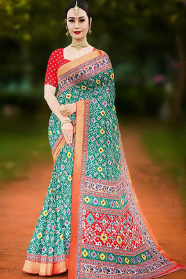 Sarkar Textiles Floral Print Patola Pure Silk Saree(Green)